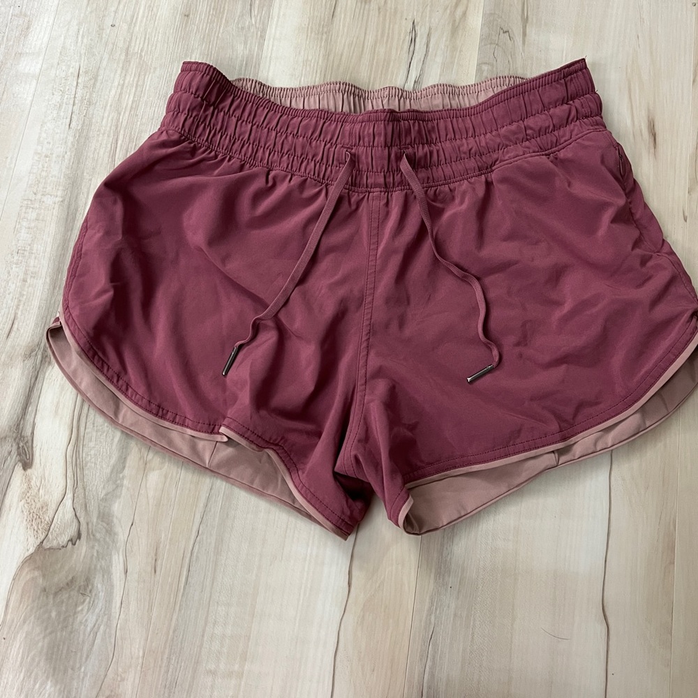 Lululemon pink reversible 3” shorts!